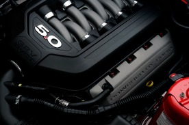 Ford Mustang GT 2011 ���� ����� ���������� 5,0-�������� ����������
