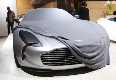 ������ ��������� ����� Aston Martin One-77 �� 3,8 �������� ��������