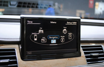В Детройте показали седан Audi A8 2011 модельного года
