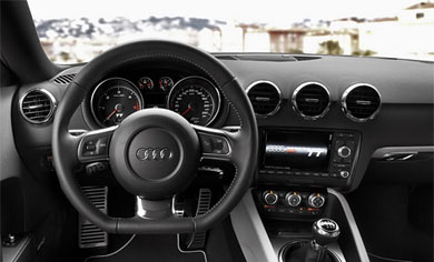 ����������� Audi TT ������� 2,0 � �������������� �� VW Golf GTI