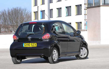 Toyota ��������� �� ����� �������������� ������������ Aygo Black