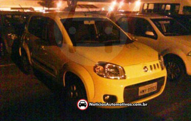 Шпионские фотографии компакта Fiat Uno 2011
