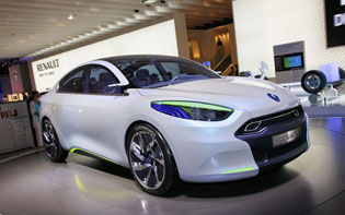 Серийная версия электрического седана Renault Fluence EV появится в 2011 году