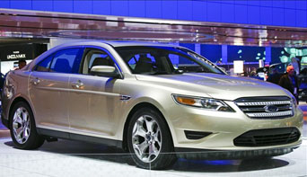 ����� Ford Taurus � ��������� Volvo XC60 �������� � �������� &laquo;������������� ���������� ����&raquo;