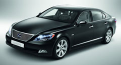 � ������ ������ &laquo;Lexus LS600&raquo;, ���������� 8 ���. ������
