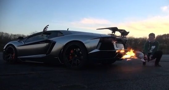 ������������ ���������� ������ �� ��������� Lamborghini Aventador