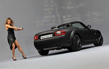 Mazda � ������������ ��� Laure Kczekotowska ���������� � ������ ���������� �������� MX-5
