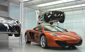 ����� �������� McLaren MP4-12C �������� ����� � ������� 