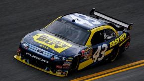 NASCAR: ������������ � ������� ������� ���� ������������