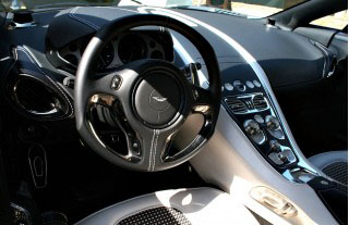 �������� One-77 2010 ���� ����� ������� � ������� ������ Aston Martin
