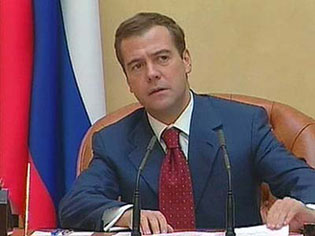 Дмитрий Медведев предложил ввести «сухой закон» для водителей