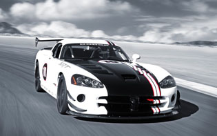 Гоночный суперкар Dodge Viper SRT10 ACR-X