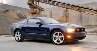 Новый Ford Mustang GT coupe будет оснащаться 5,0-л V8 двигателем мощностью 412 л.с