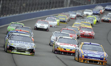 NASCAR: Гонку в Фонтане выиграл Джимми Джонсон