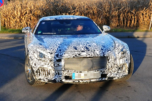 Mercedes-Benz AMG GT ������� ��� ������ � Porsche 911