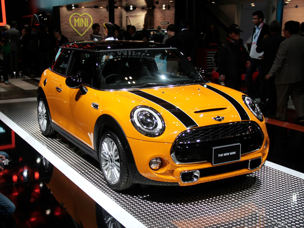 ����� MINI Cooper