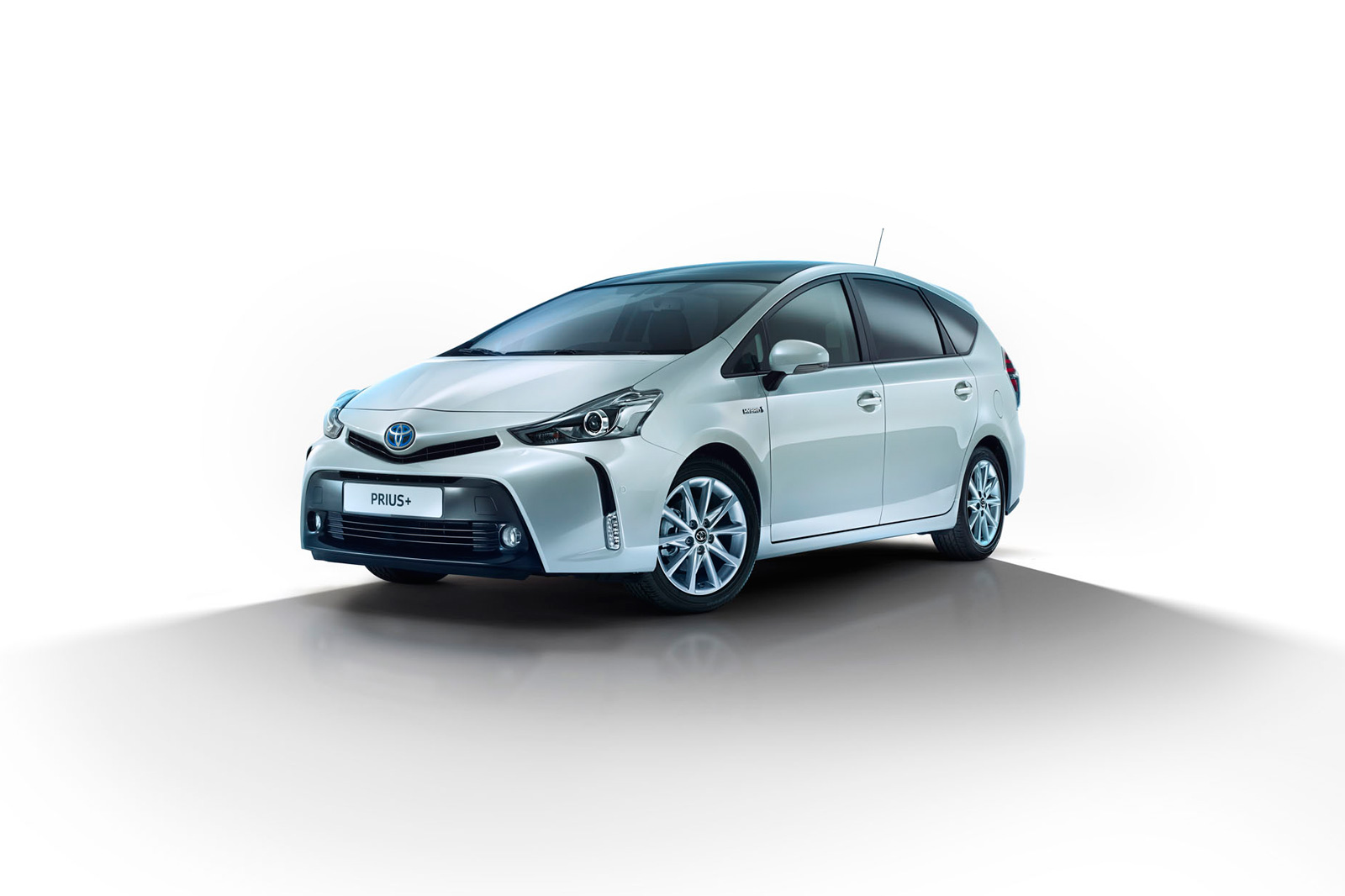 ����������� ������ Toyota ��������� ������ �� ����� ������ Prius+ ��� ������