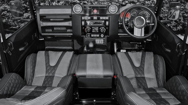 ������ �� A. Kahn Design ����������� ��� Land Rover Defender XS 110