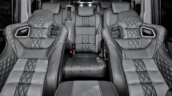 ������ �� A. Kahn Design ����������� ��� Land Rover Defender XS 110