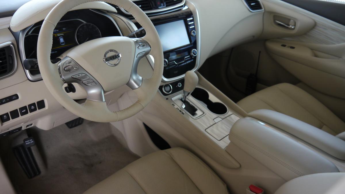 ����� Nissan Murano �������� �� ������� ����� � �������