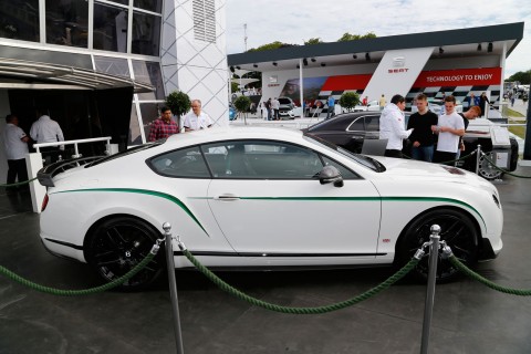 ����� Bentley Continental GT3-R ����������� � �������