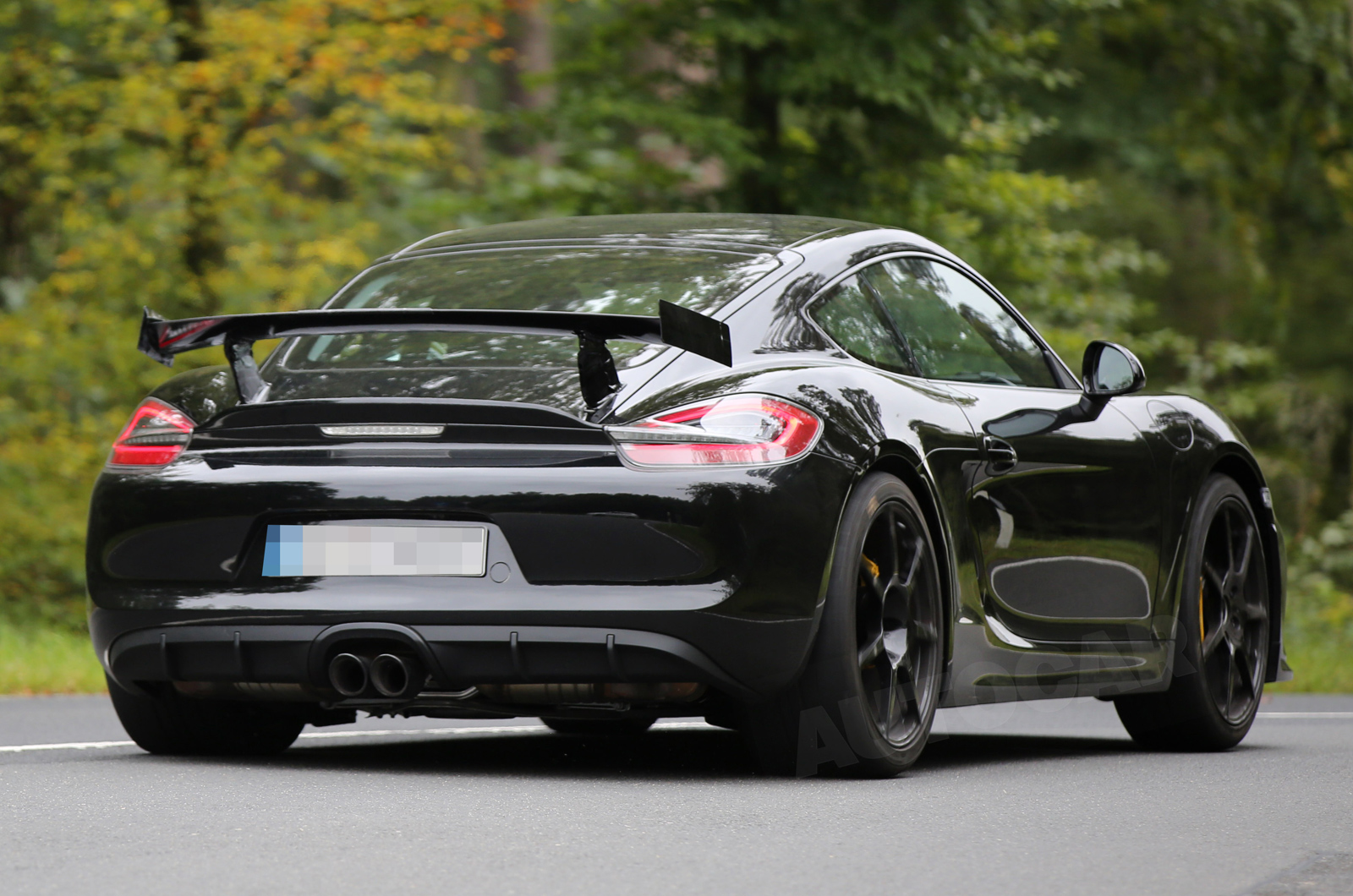 Porsche тестирует «заряженную» версию Cayman