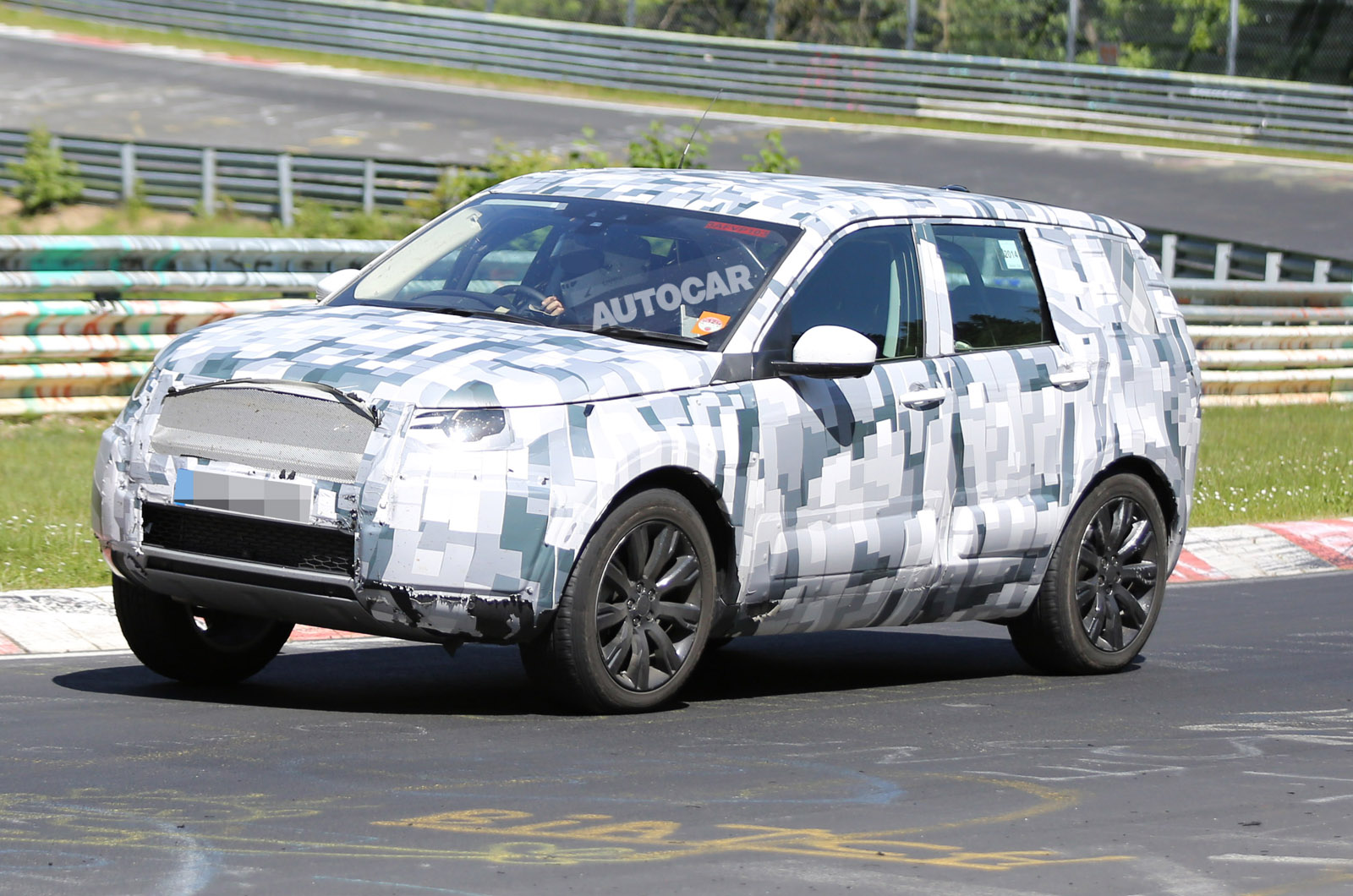 ���������� ����� Land Rover Discovery Sport �� ������ �����������