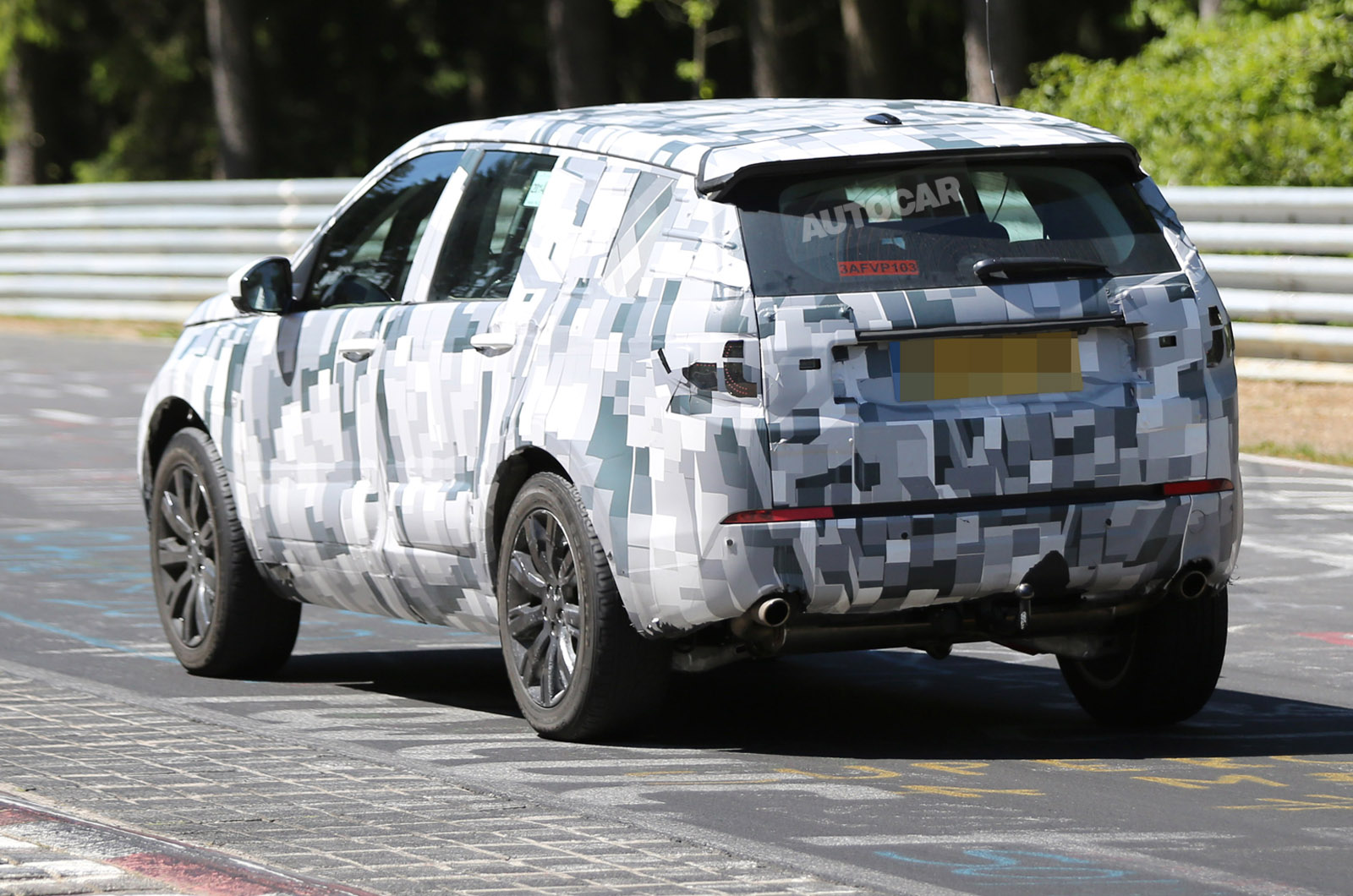 ���������� ����� Land Rover Discovery Sport �� ������ �����������