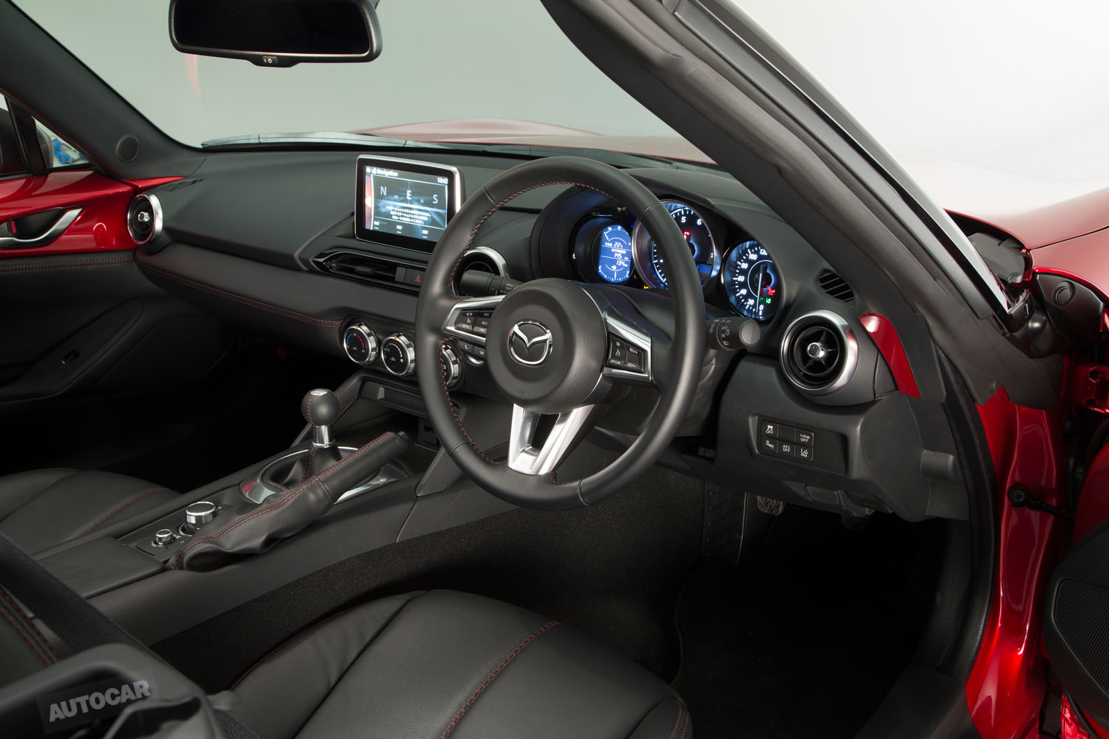 ������ ����������� � ����� Mazda MX-5