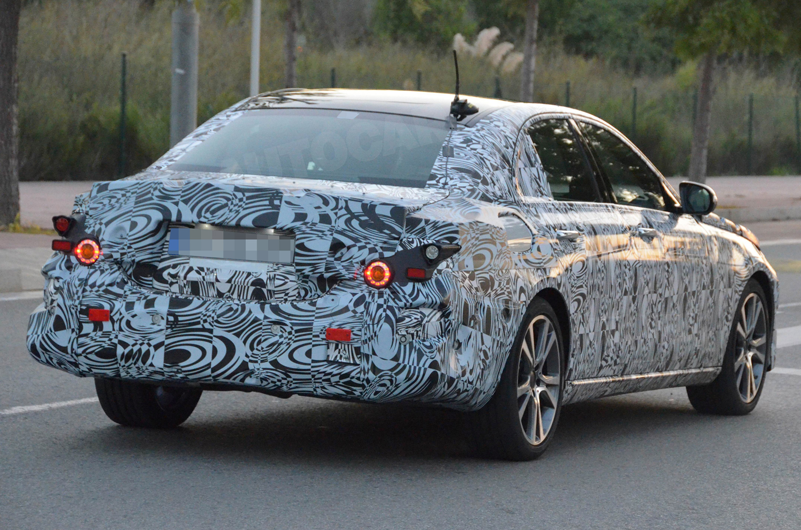 Mercedes-Benz E-class ��������� next &laquo;����������&raquo; �� ������
