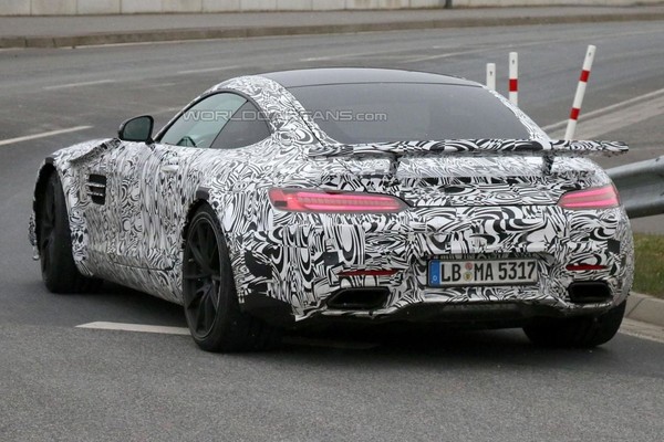 «Заряженный» Mercedes-AMG GT замечен на Нюрбургринге