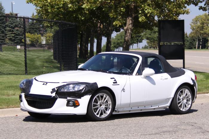 Mazda MX-5: ����� � �����