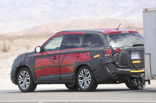 �������� �������� Mitsubishi Outlander 2015-2016 ��������������� � ���