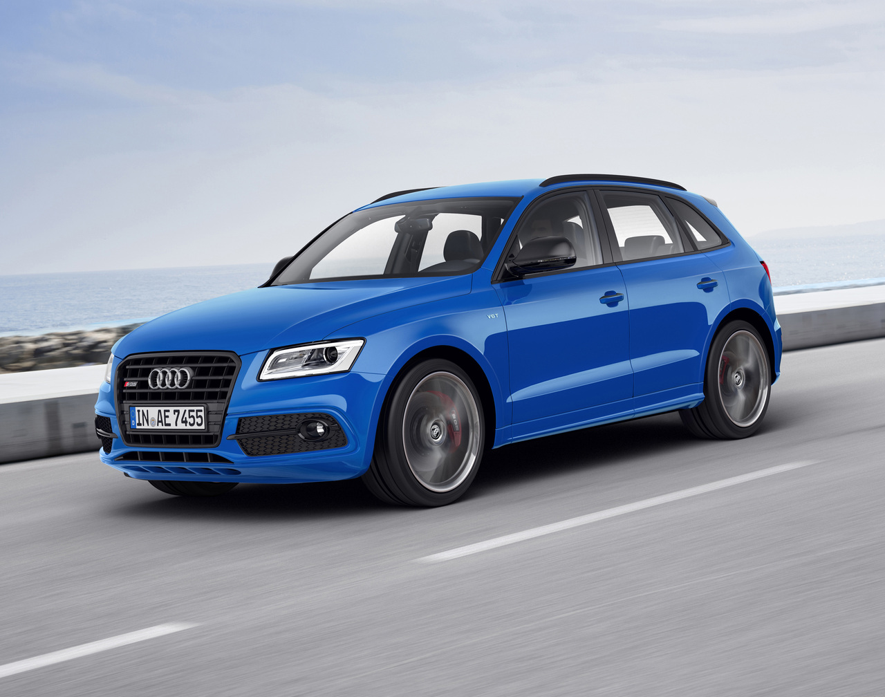 Новая модель кроссовера Audi SQ5