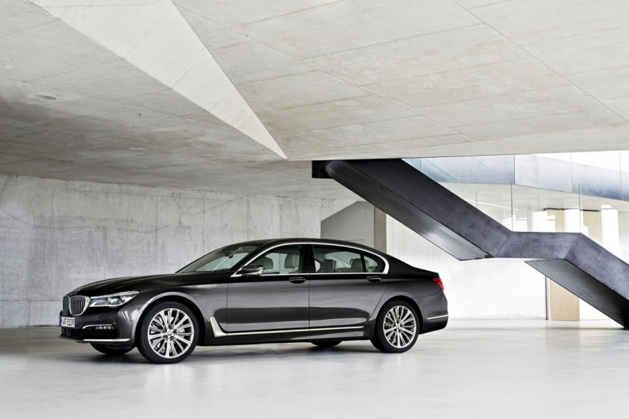 ����� �������� ���� �� BMW 7 � ������