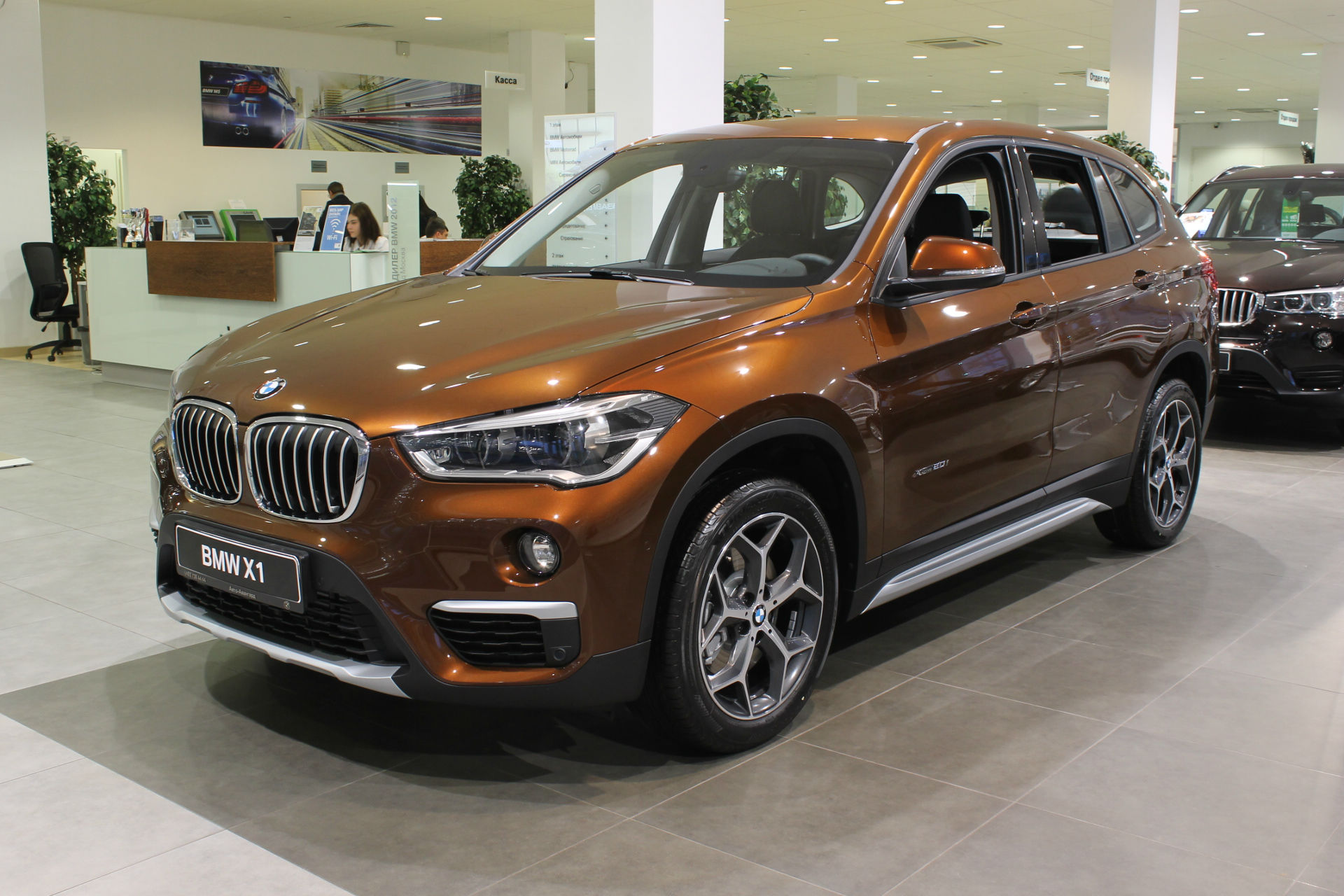 � ���������� ����-�������� ���������� ������� ������ BMW X1