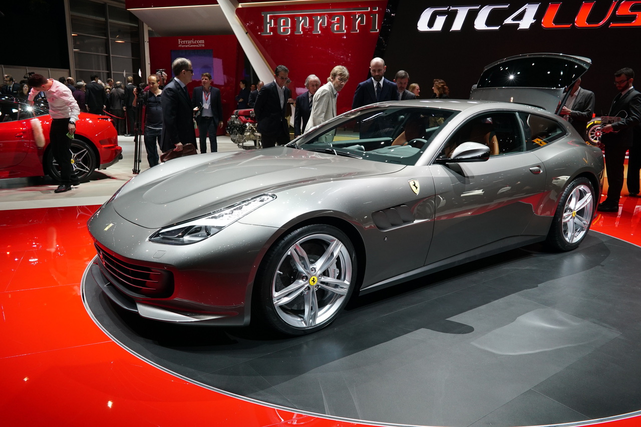 Ferrari продемонстрировала новинку, сменившую модель FF