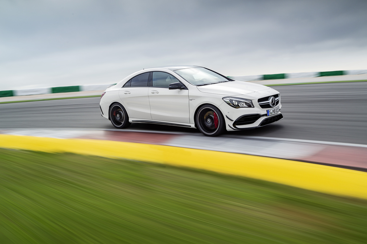 Mercedes-Benz �������� ��������� ������� ��� ����������� ���������������