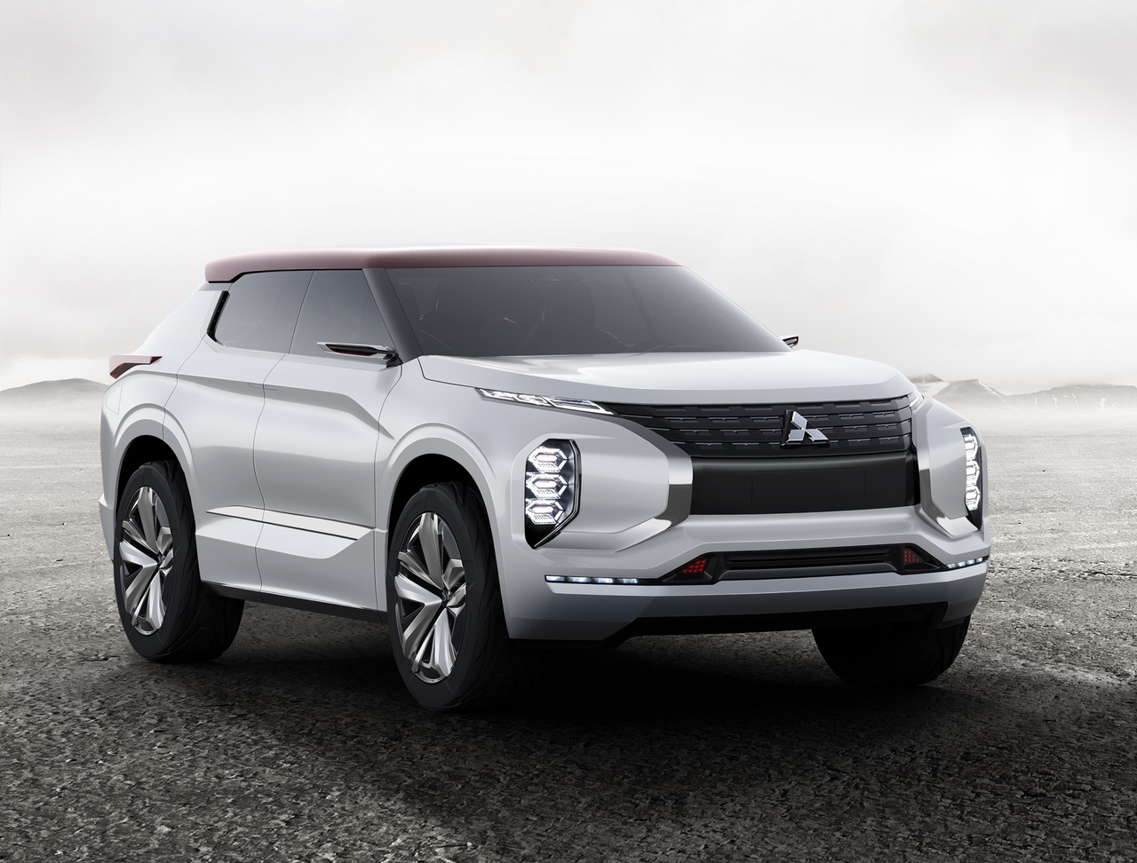 ����� ������ �������-���� GT-PHEV �� �������� Mitsubishi