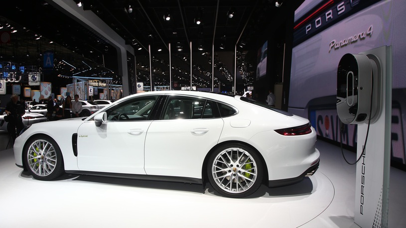 Porsche ����������� ������� ���������� � ����������� ������������ �������