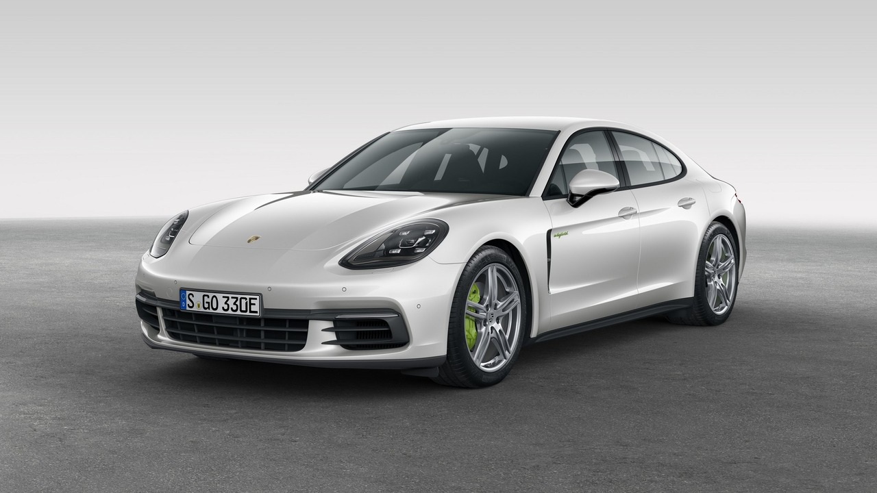 ����� Panamera �������� ��������� � ����� �������� �������