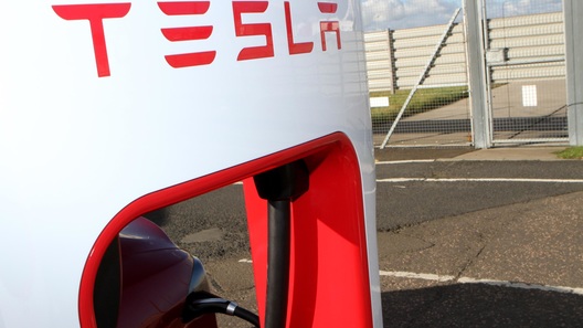�������� ������� Tesla ������ ��������
