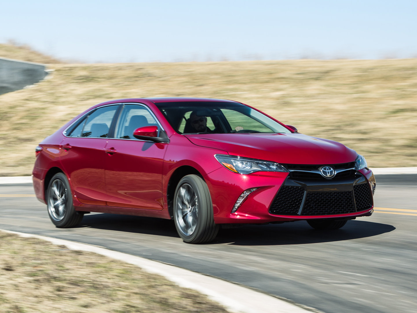 Toyota Camry ��������� � �������� � ������ ��� �����