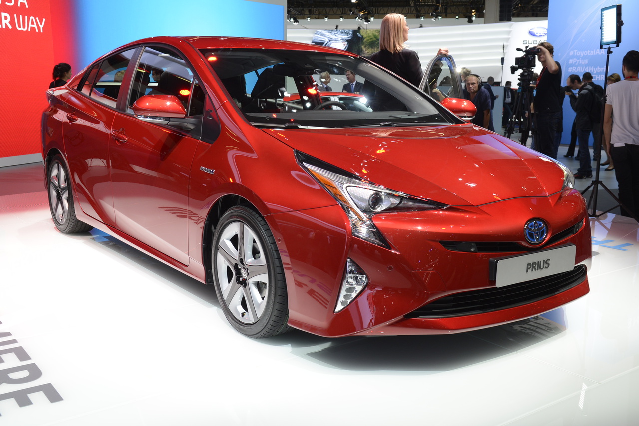 �������� ������ Toyota Prius ����� � ������