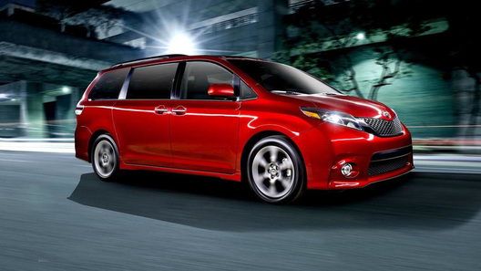 ����� 800 ����� ��������� Sienna �� Toyota ������ ������ ������� ��������
