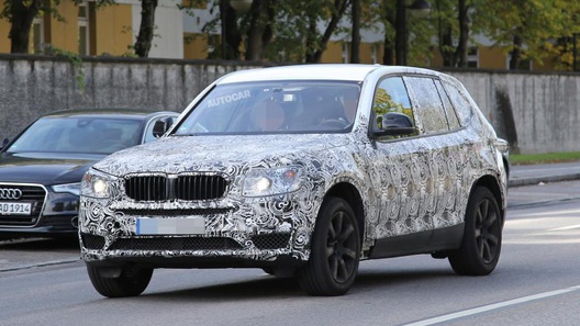 BMW X3 ����� ��������������� � ��������-��������� �� ��������