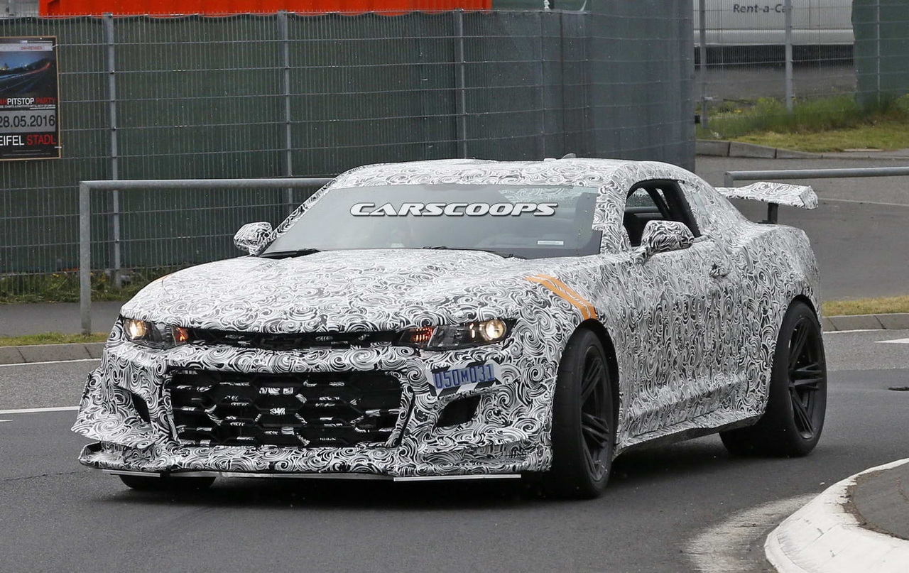 Обновленный Chevrolet Camaro не справился с мощью своего мотора