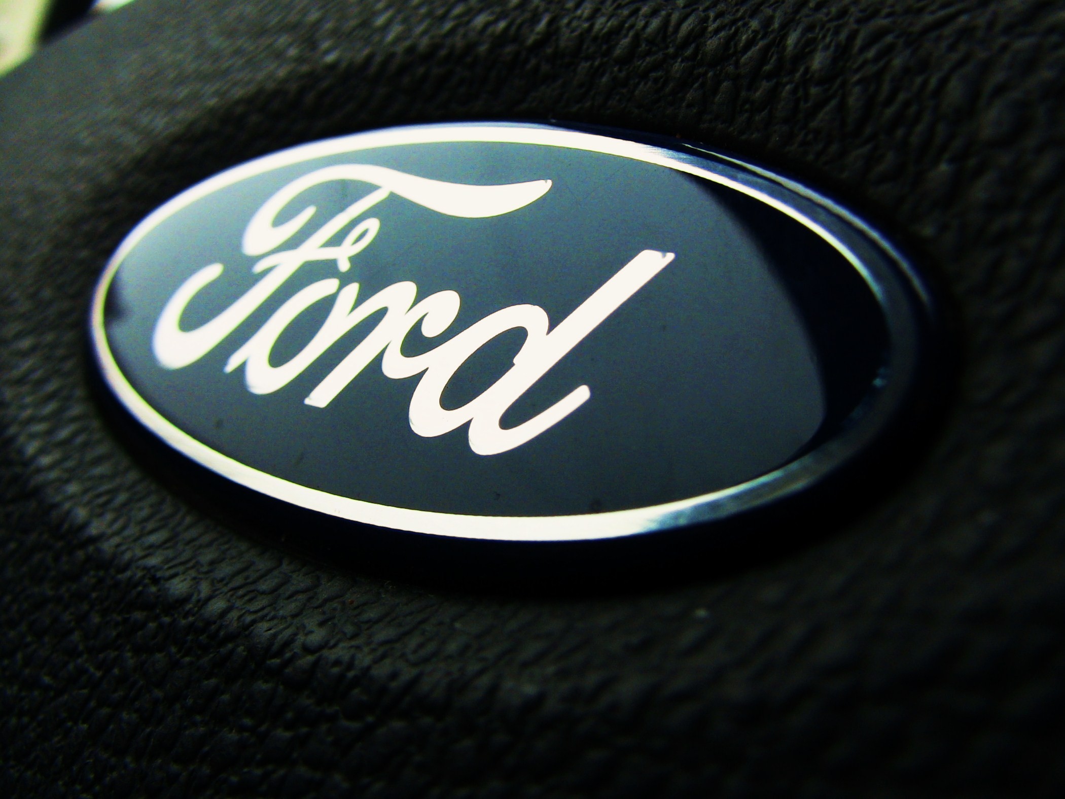 Ford готовит выпуск электрокроссовера к 2020 году