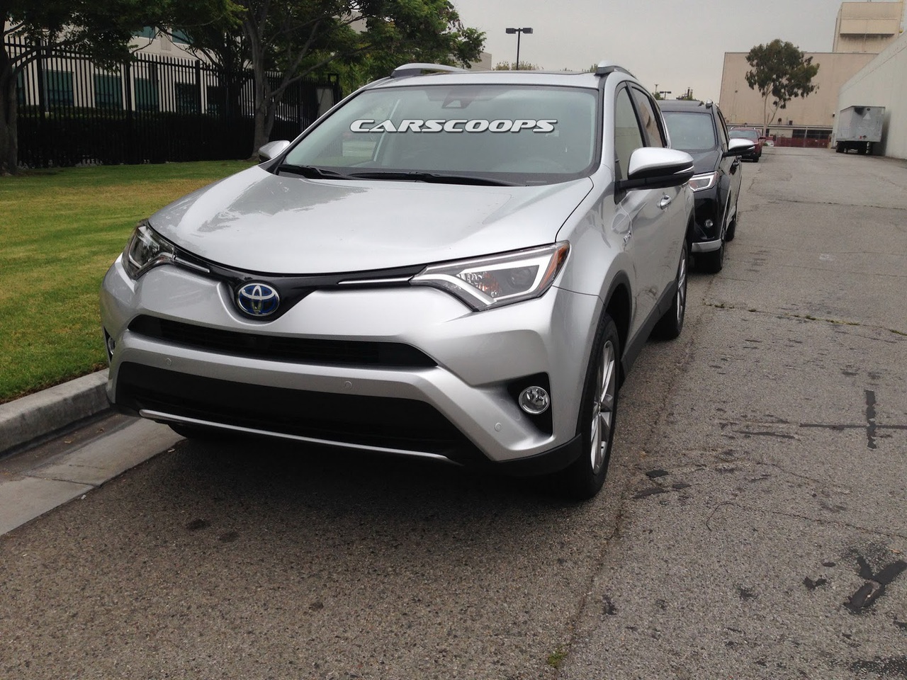 Toyota RAV4 � �������������� ������ ��� ������� ����� ����� � ���