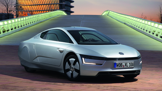 Volkswagen обещает мощный и экономичный гибрид